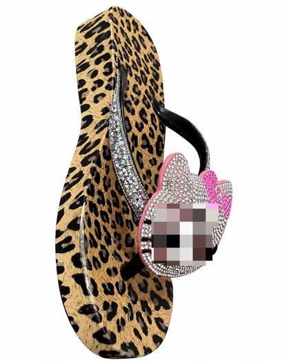 Hk cheetah flip flops 🐆🎀